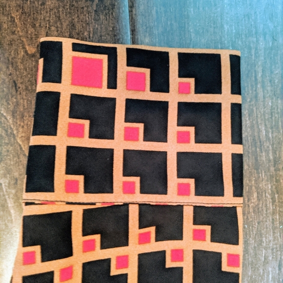 BNWT BCBG Maxazaria Front Tie Blouse - Picture 2 of 5